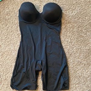 Spanx Assets size large body shaper no straps